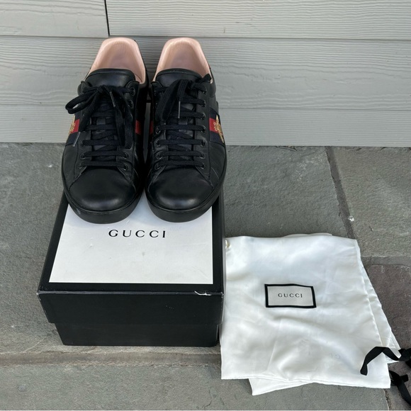 Gucci Ace Sneakers Black with Gold Bee Embroidery 🔥 - Picture 4 of 9